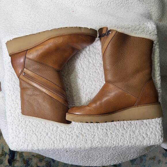 UGG Lorna 1012440 Mid Calf Leather Wedge Zipper Boots women's bootie SIZE 6 - Picture 2 of 7